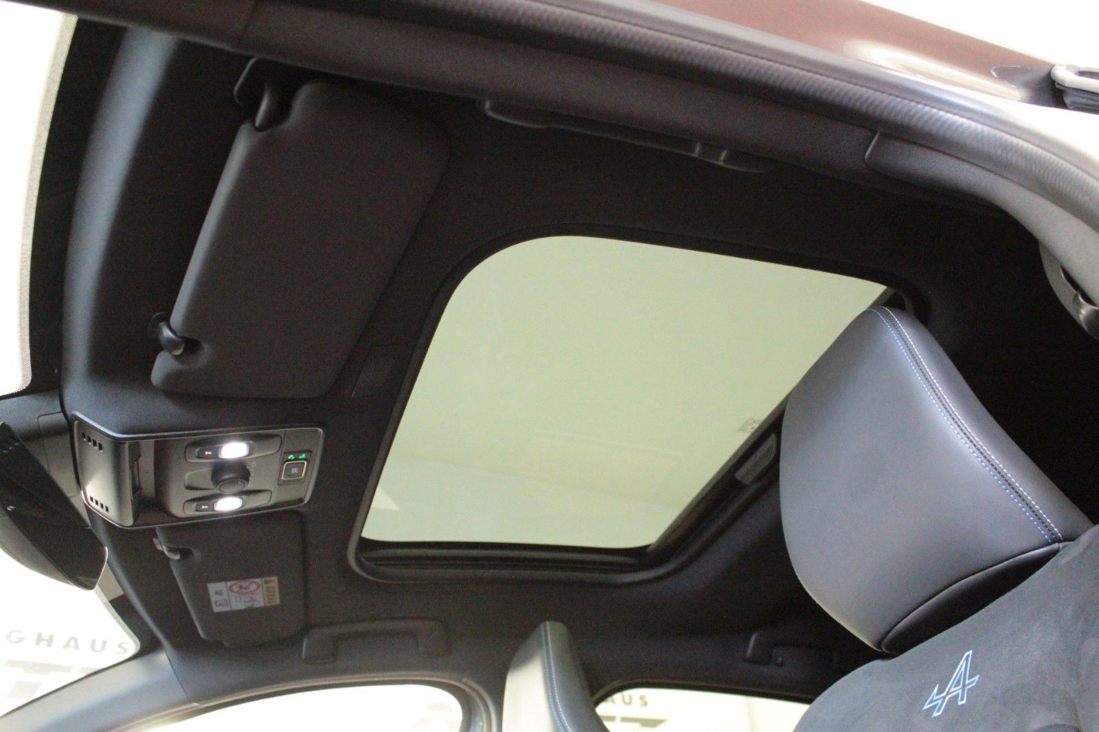 Fahrzeugabbildung Renault Arkana Mild Hybrid 160 EDC Esprit Alpine*15098*