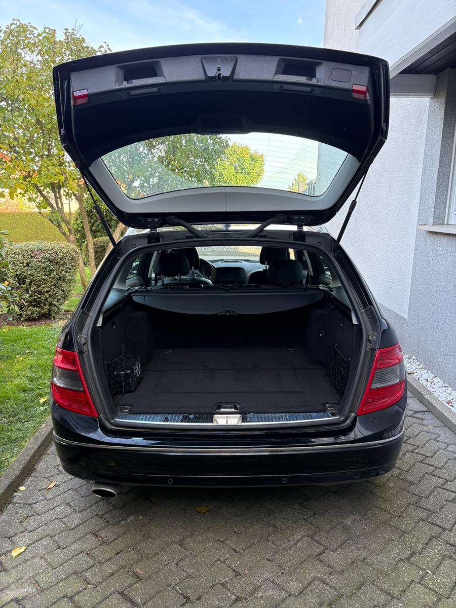 Mercedes-Benz C200 2010 — photo 6