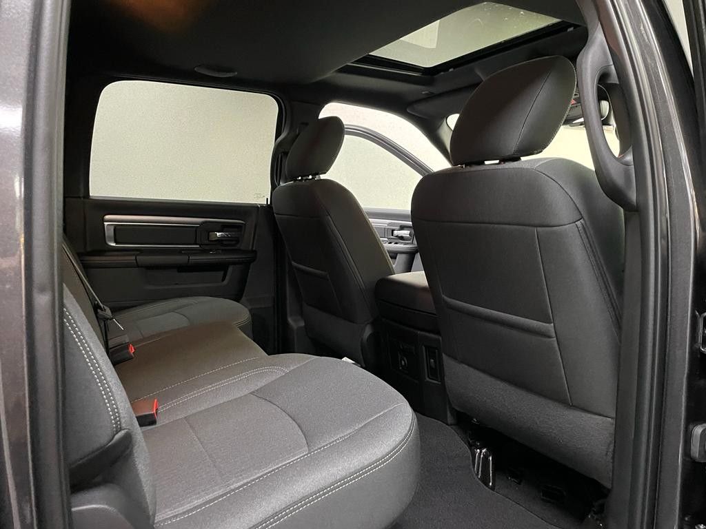 Fahrzeugabbildung Dodge WARLOCK CLASSIC  CREW CAB HEMI 4x4 SOFORT!