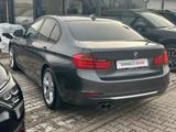 BMW 328 i xDrive Lim.  NAVI-PROF+CAM+H&K+ M FELGEN - BMW 328: Automatik