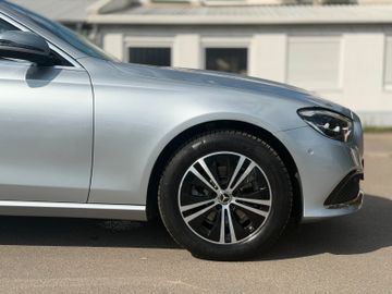 Mercedes E 220 - 11