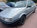 Volkswagen Passat ,1,8,Lim,Automatik Scheckheft.Klima. - Volkswagen Passat aus 1992