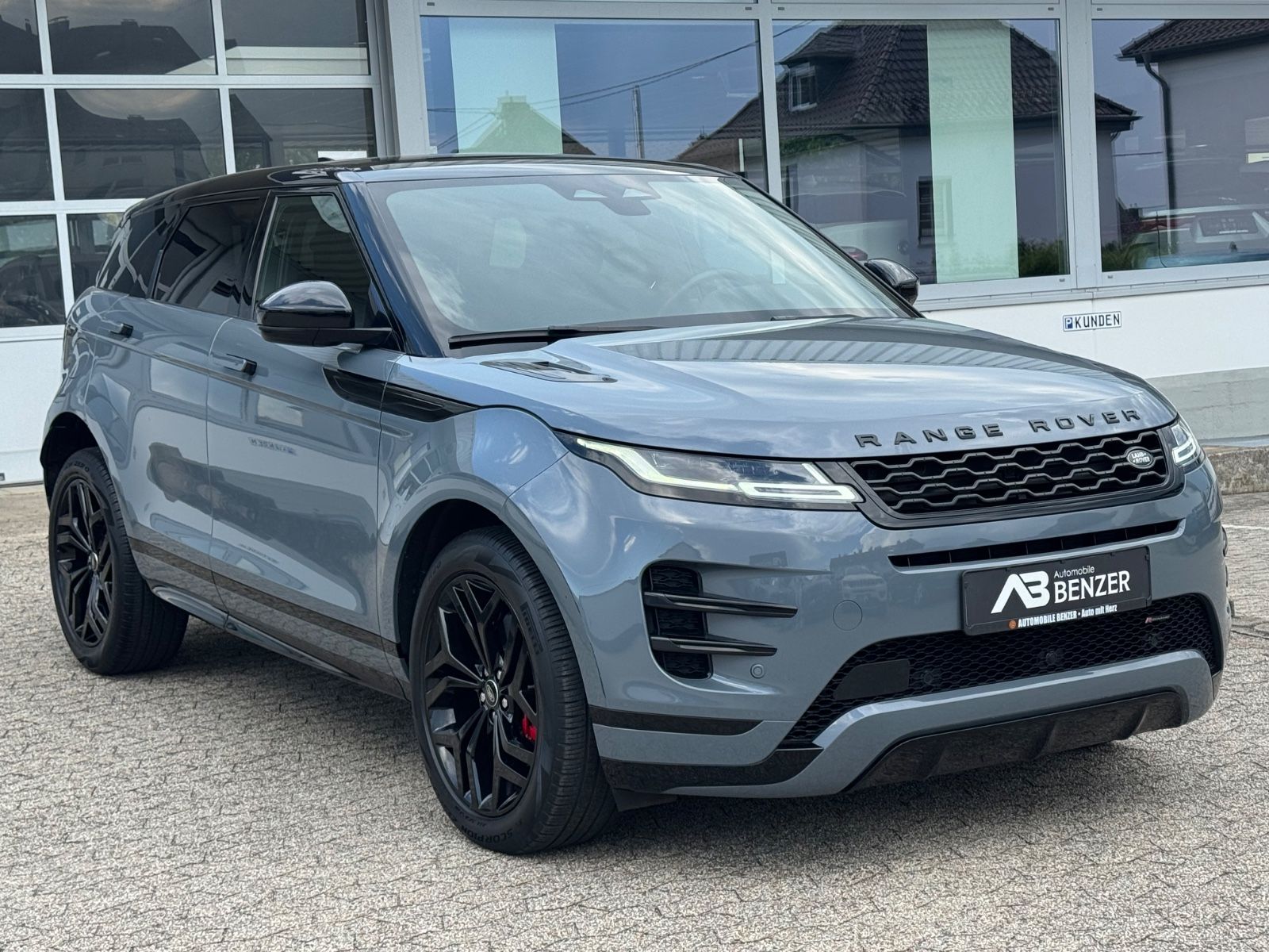 Fahrzeugabbildung Land Rover Range Rover Evoque R-Dynamic SE/Leder/PANO/LED