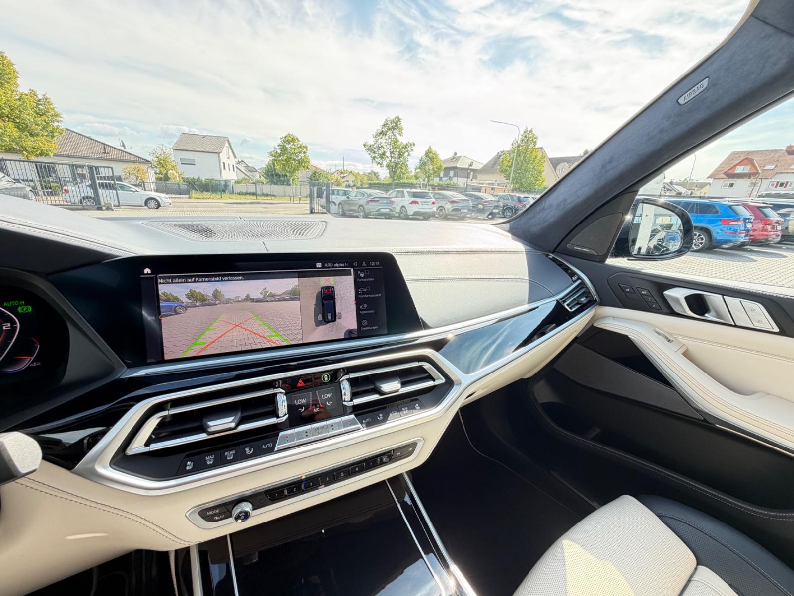 BMW X7*M50xd*M-SPORTPAKET*3xTV*6xSITZER*ACC*HUD*360