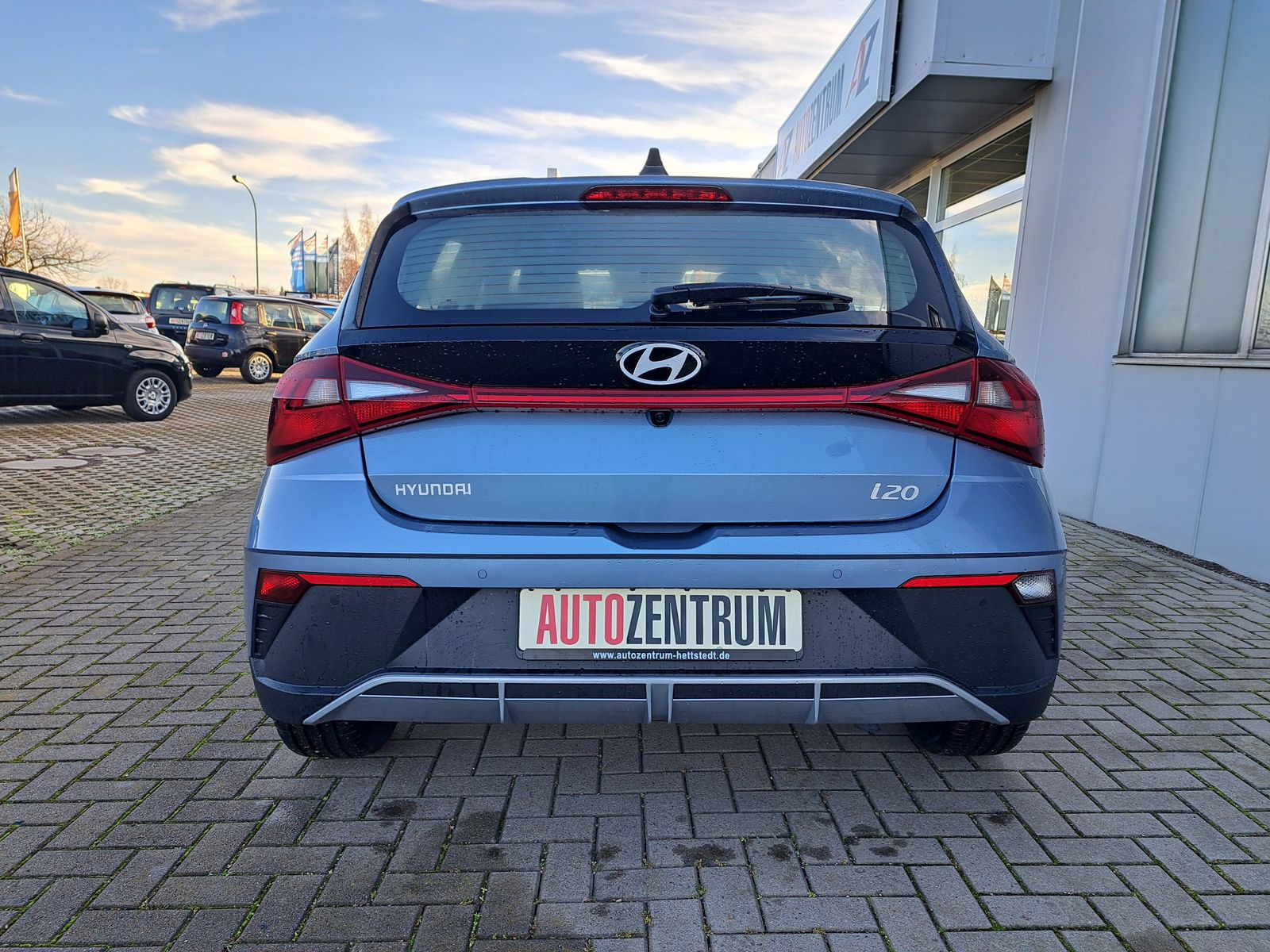 Fahrzeugabbildung Hyundai i20 1.2 NAVI ALU WINTERPAKET KAMERA KLIMA