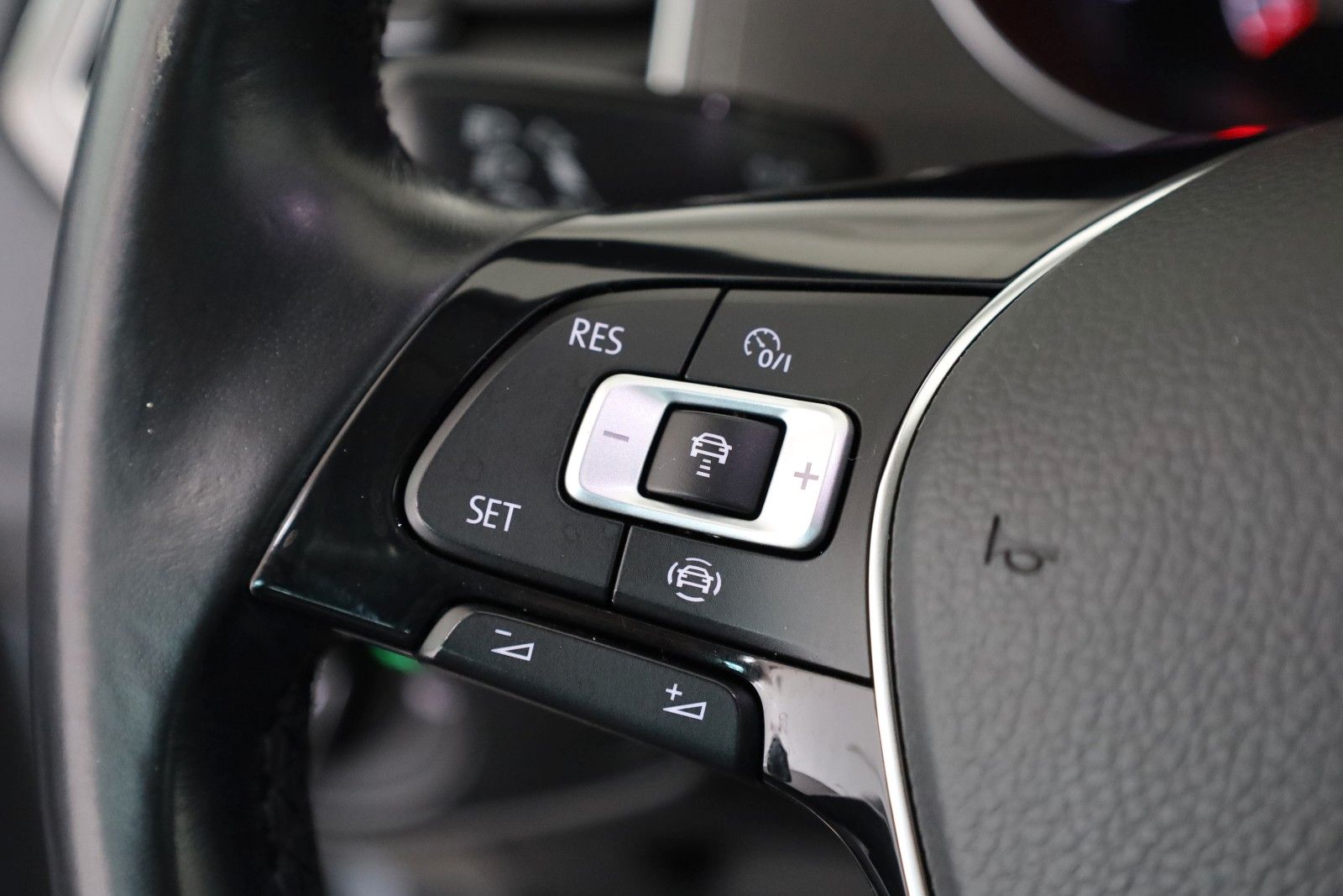 Fahrzeugabbildung Volkswagen Golf Sportsvan VII Join,Navi,ACC,Panorama