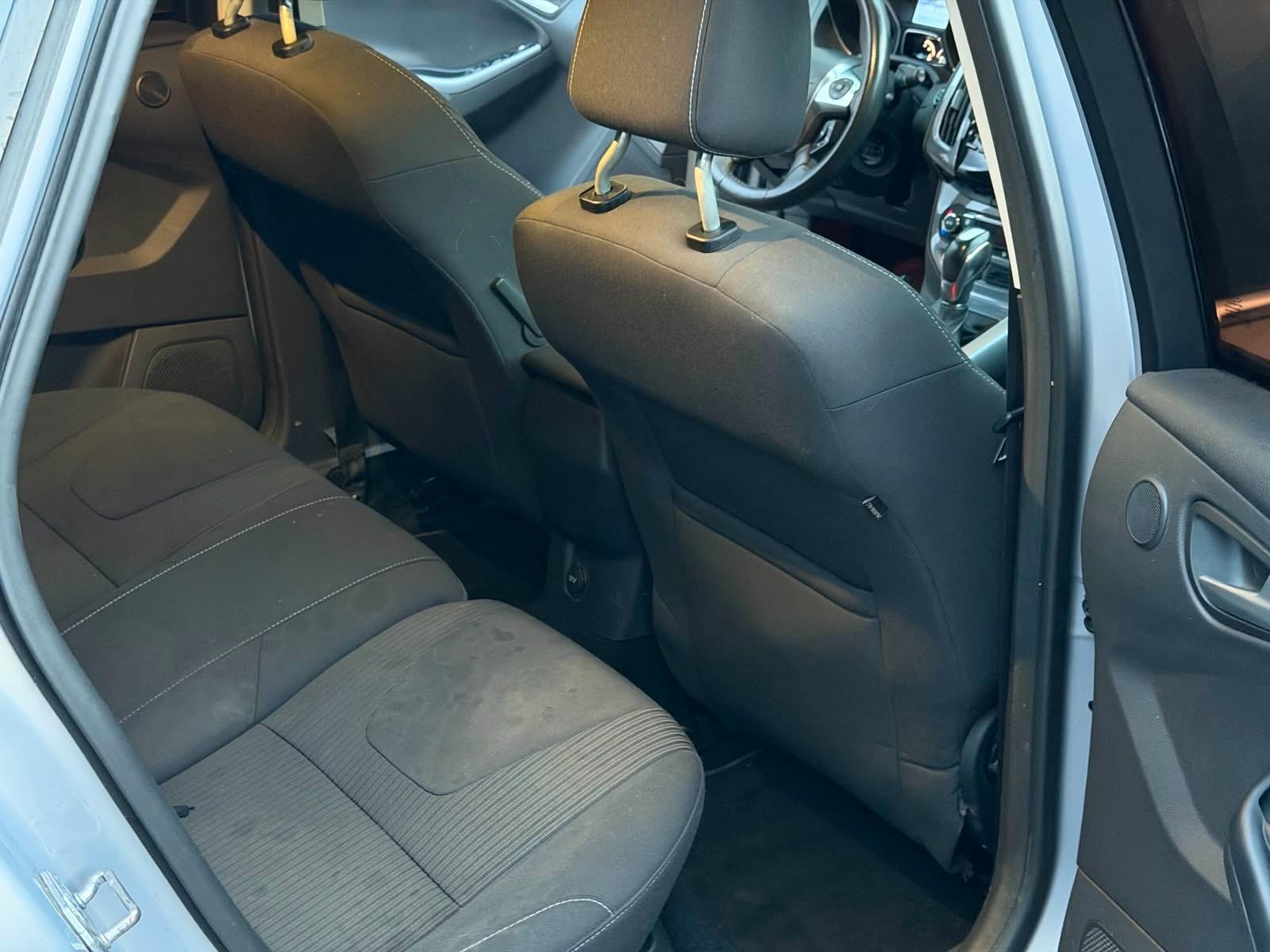 Ford Focus 2012 — photo 22