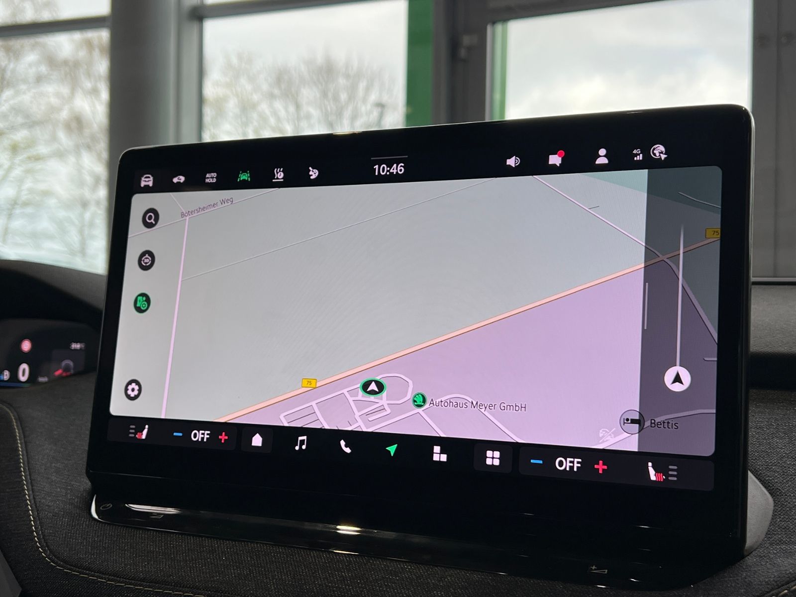 Fahrzeugabbildung SKODA Elroq 50 TOUR *AHK, LED, Navi, Kamera, 19"-LM*