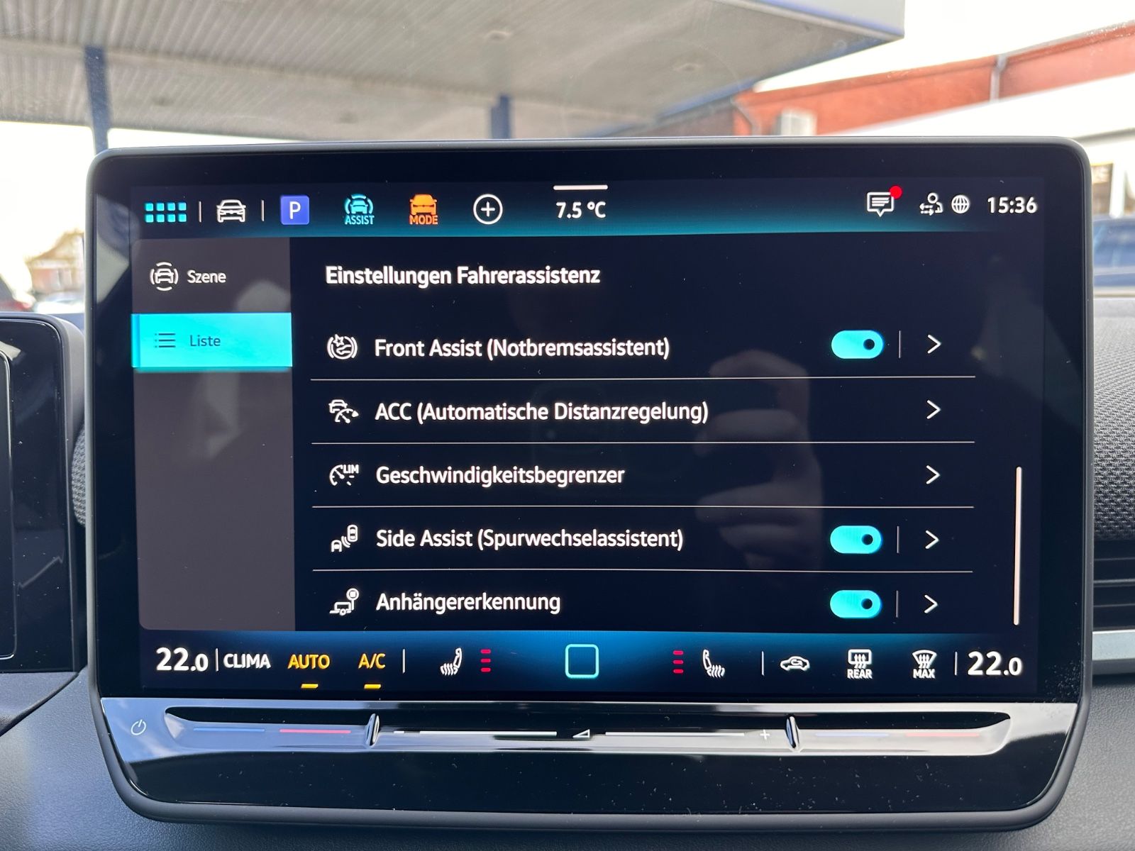 Fahrzeugabbildung Volkswagen T-Roc R Line 1.5 eTSI DSG APP/ACC/AHK/LED/eHeck
