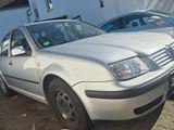 Volkswagen Bora Lim. Basis - Volkswagen Bora: Basis