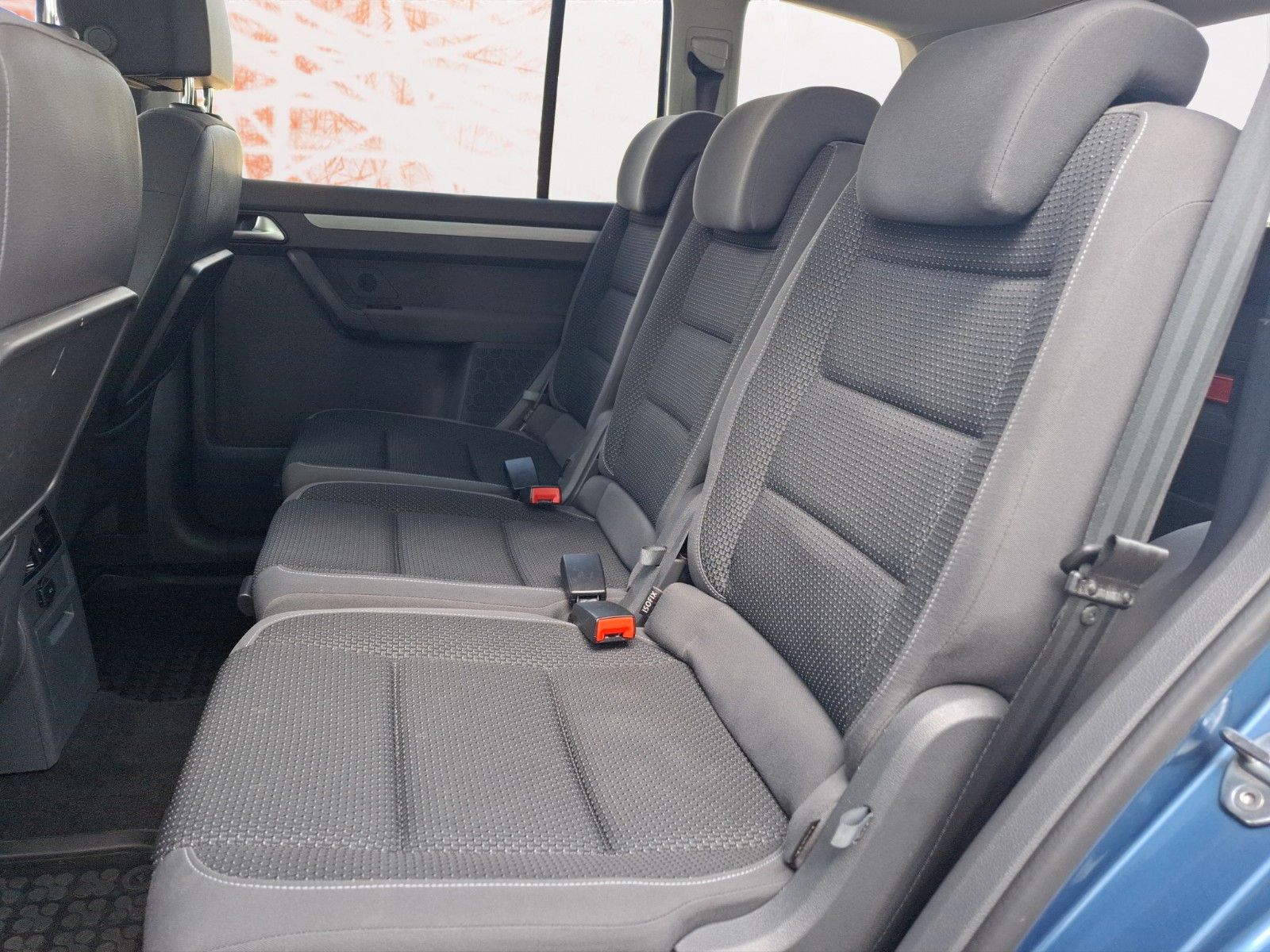 Fahrzeugabbildung Volkswagen Touran Comfortline BMT ! 7-Sitzer ! Navi ! AHK !