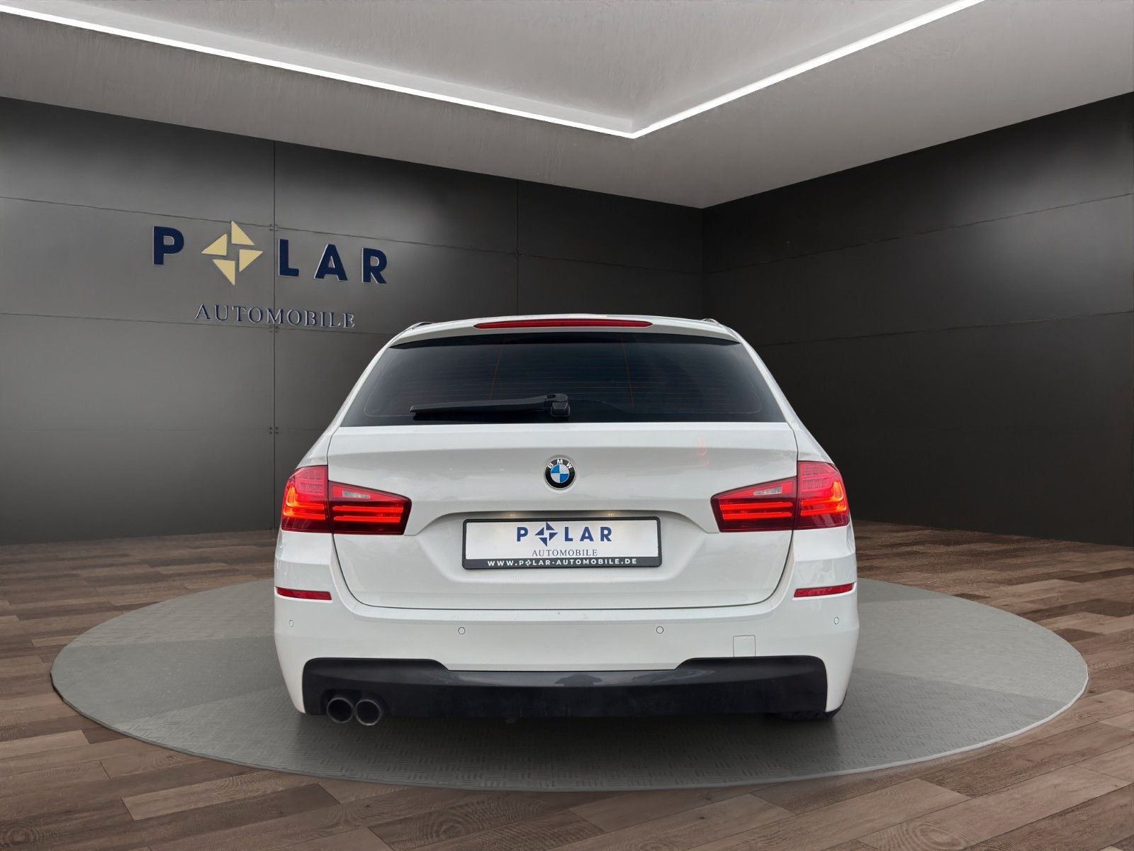 Fahrzeugabbildung BMW 520d Touring AHK/M-Paket/Head-Up/Bhz.Lenkrad/PDC