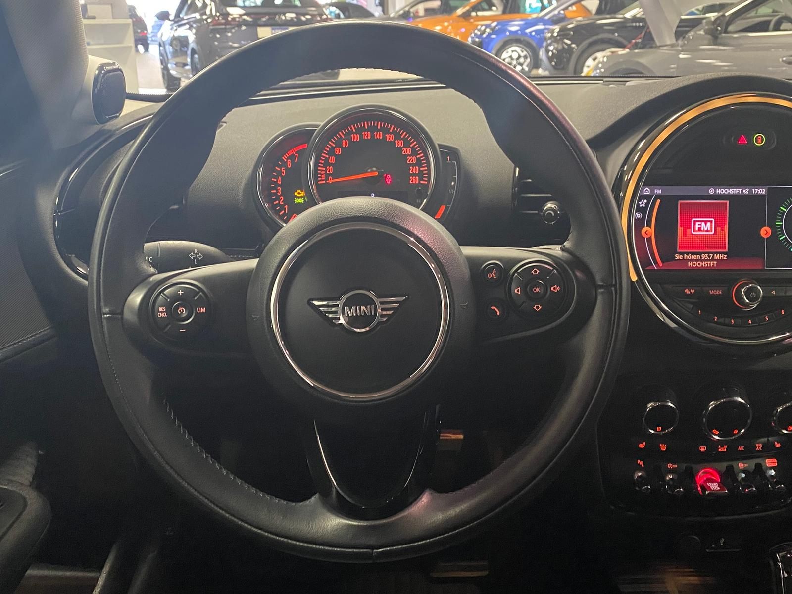 Fahrzeugabbildung MINI Cooper 1.5 12V Cooper KLIMA+NAVI+SITZHEIZ+ALU+LE