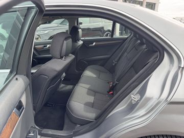 Mercedes C 200 - 12