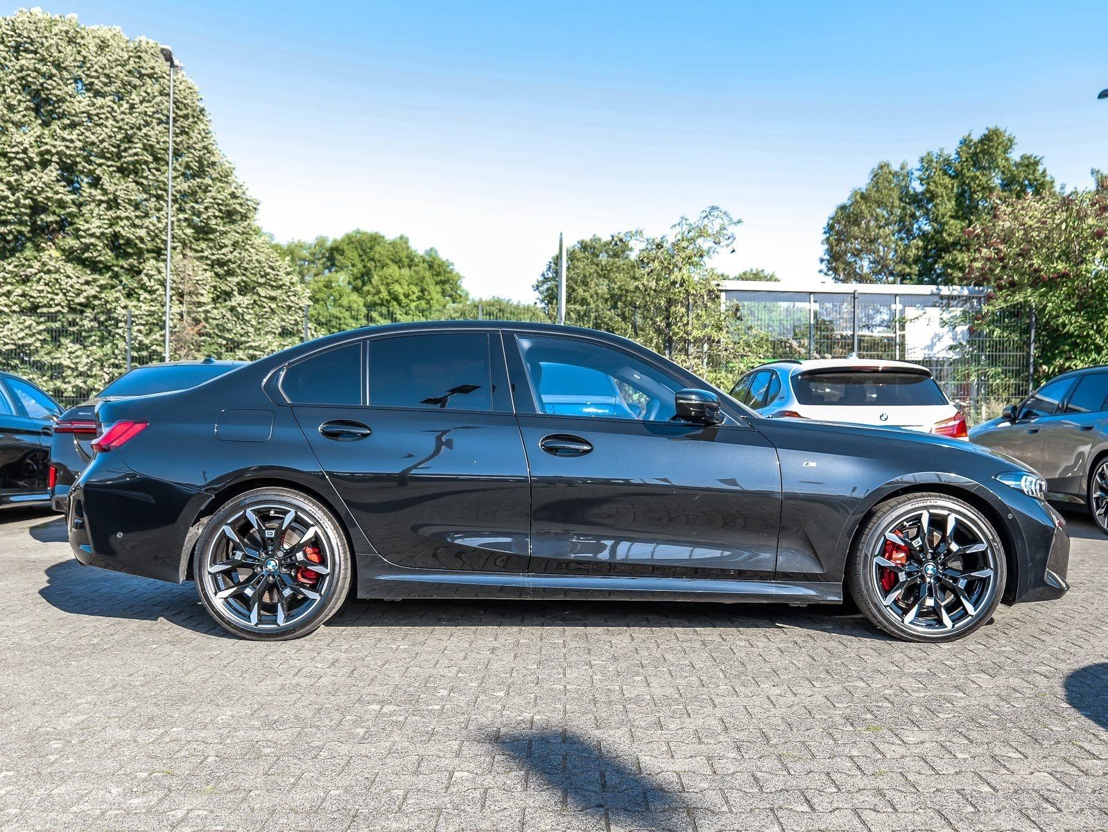 BMW 330 - Bild 10