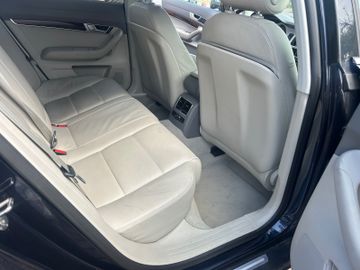 Audi A6 - 8