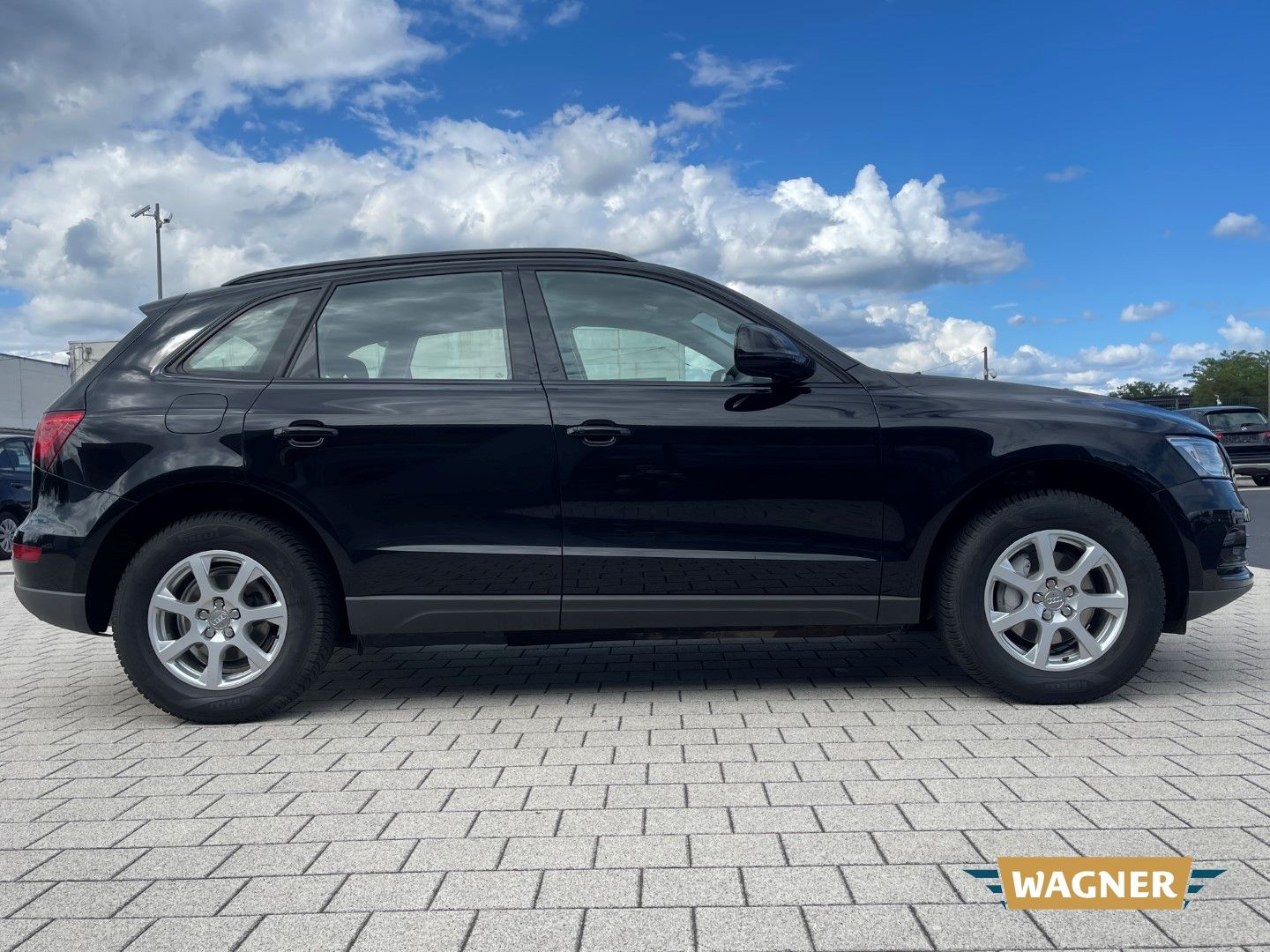 Fahrzeugabbildung Audi Q5 2.0 TFSI quattro Klimaautomatik Tempomat