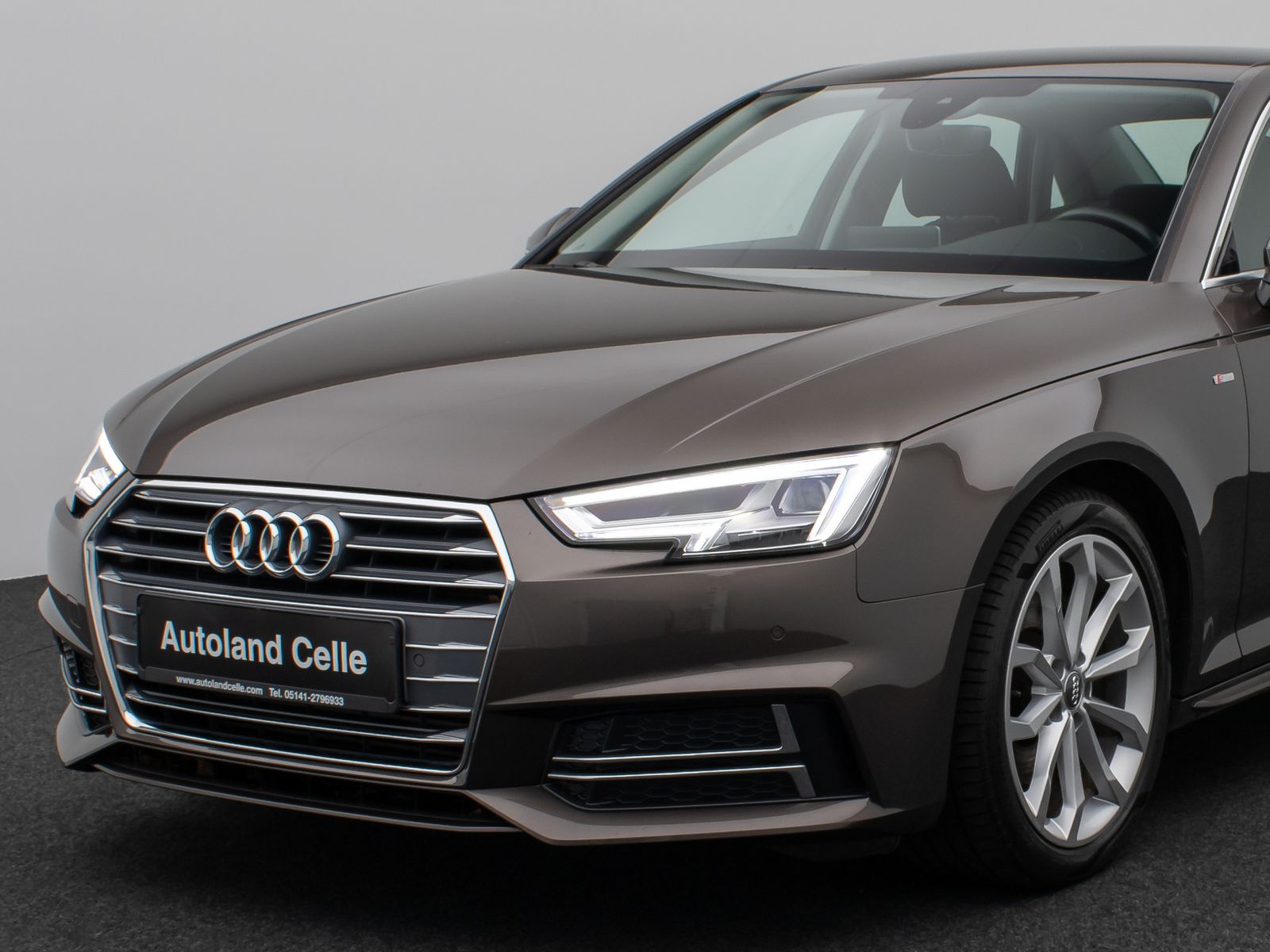 Fahrzeugabbildung Audi A4 2.0 TFSI Lim. Sport S Line Virtual AHK Tempom