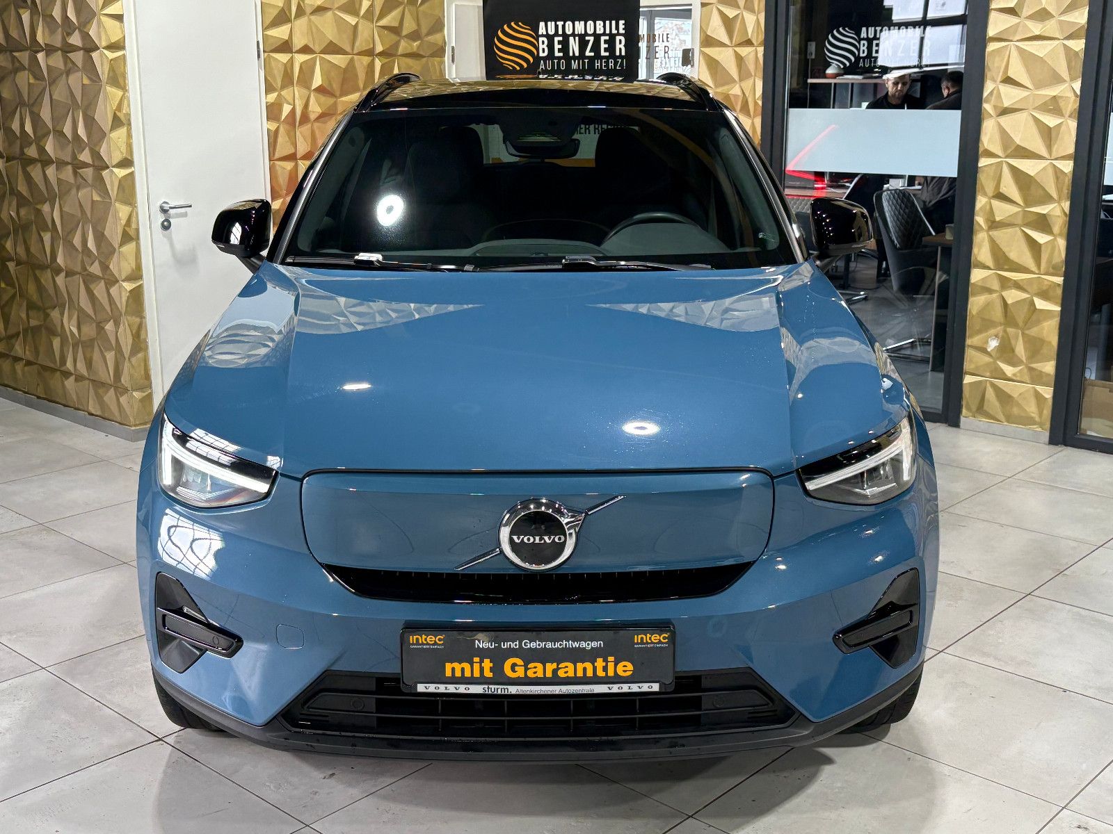 Fahrzeugabbildung Volvo XC 40 Core Plus Recharge Electric/KAMERA/CARPLAY