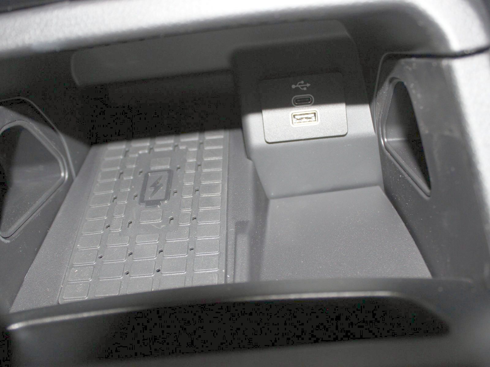 Fahrzeugabbildung Ford Ranger Plug-in-Hybrid Limited e-4WD Doppelkabine