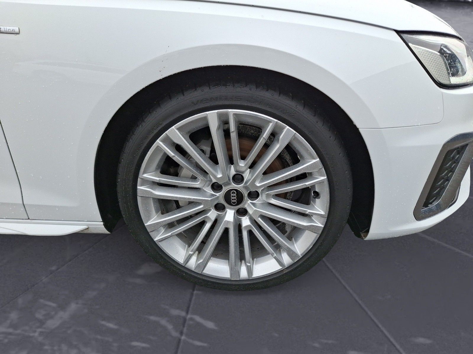 Audi A4 - Bild 12