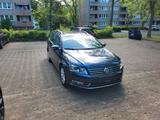 Volkswagen Passat 2.0 TDI DSG 4MOT 130kW Highline BMT H... - VW Passat Gebrauchtwagen in Kassel