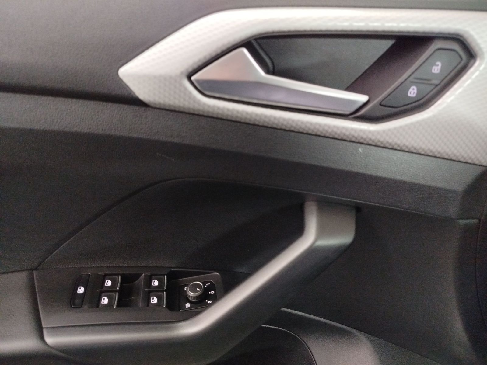 Volkswagen T-Cross - Bild 8
