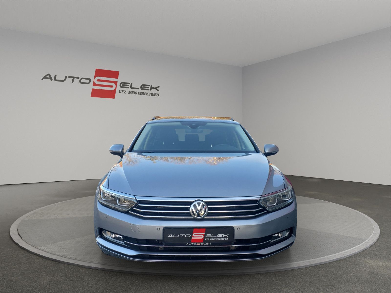 Fahrzeugabbildung Volkswagen Passat Variant Comfortline BMT/Start-Stopp AHK