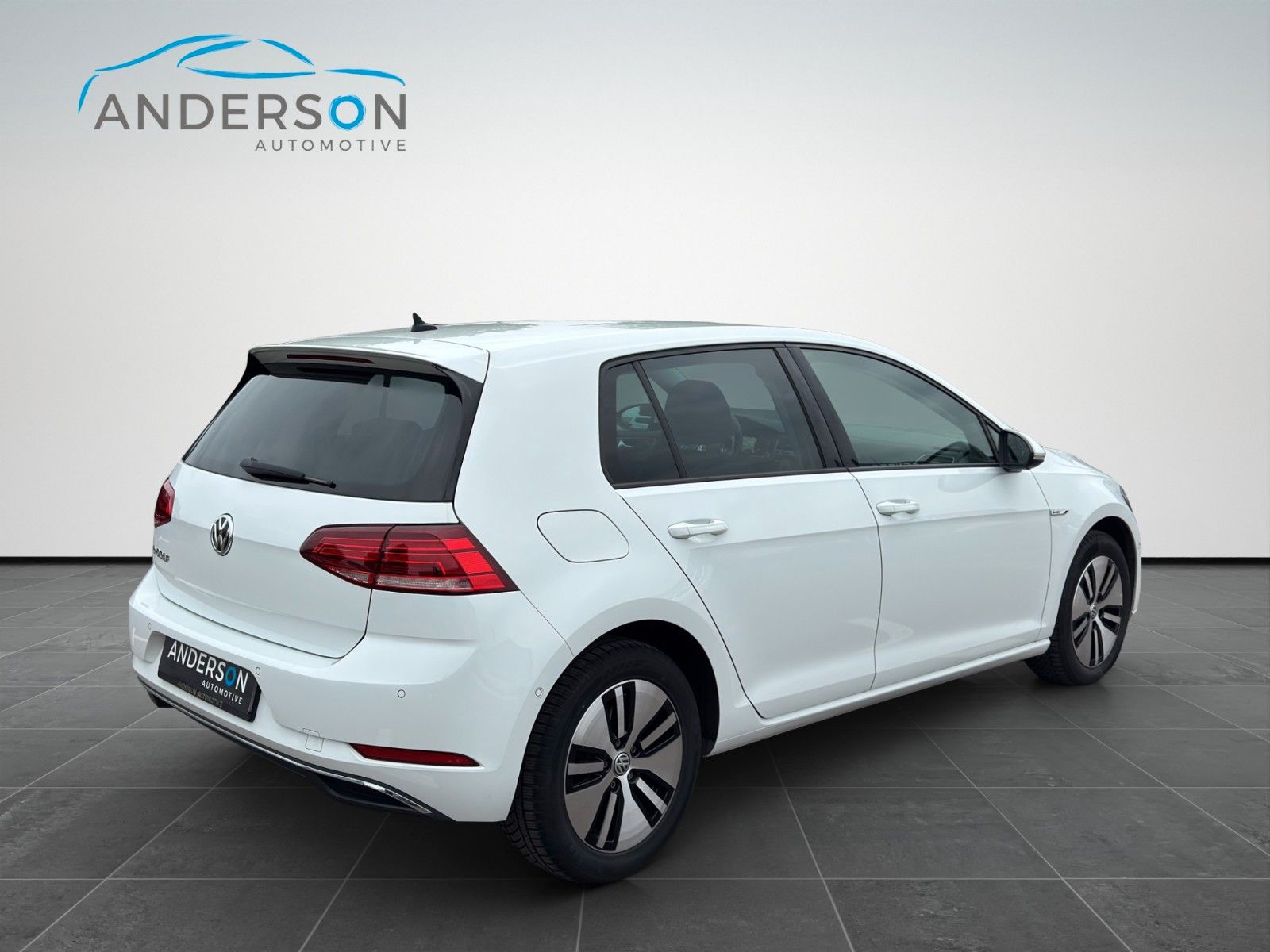 Fahrzeugabbildung Volkswagen GOLF E COMFORT VIRT KAM SHZ LED ALLWET PDC