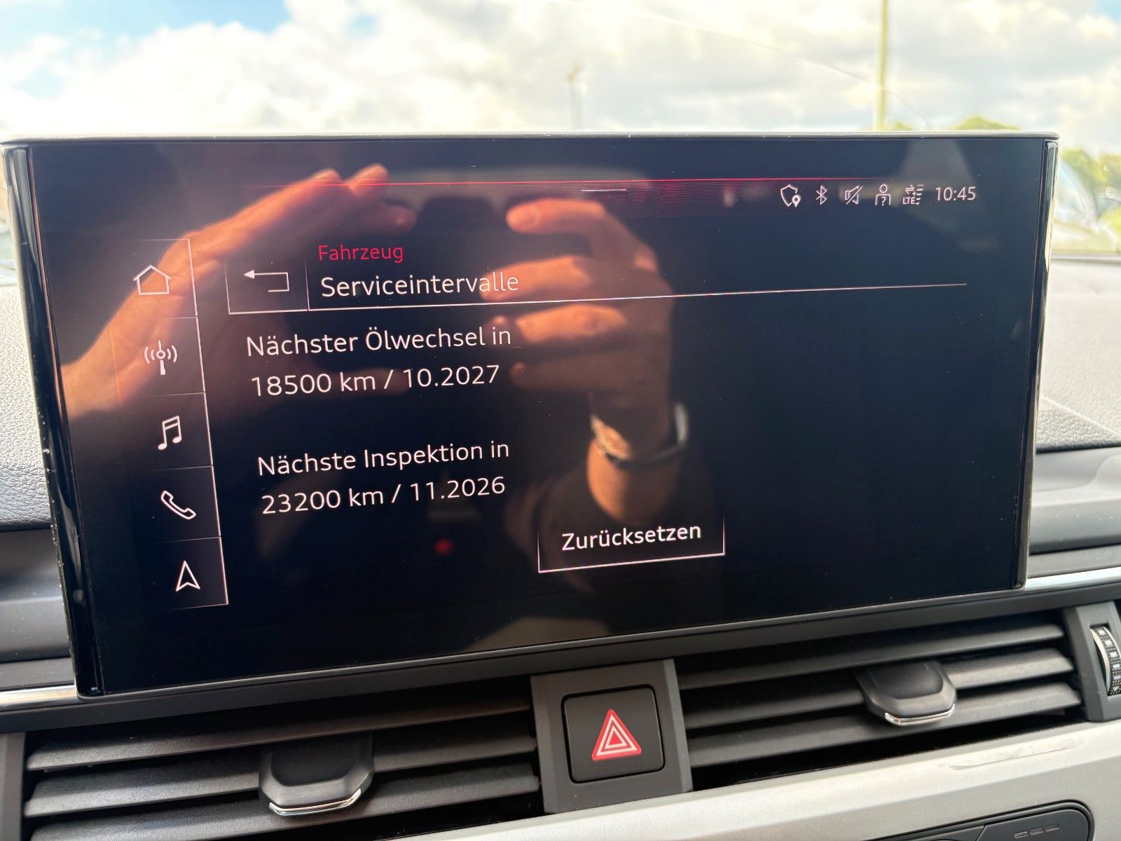 Fahrzeugabbildung Audi A4 Avant 35 TDI basis Navi AHK 1.HAND LED SPORTS