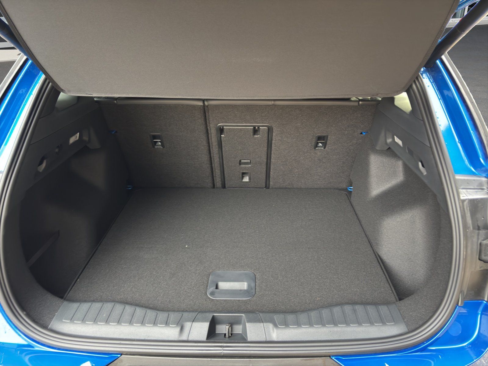 Fahrzeugabbildung Ford Explorer RWD