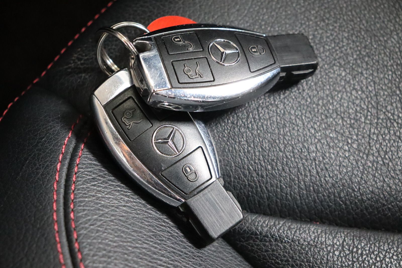 Fahrzeugabbildung Mercedes-Benz SLK 200 KOMPRESSOR * Airscarf * SHZ * Bi-Xenon