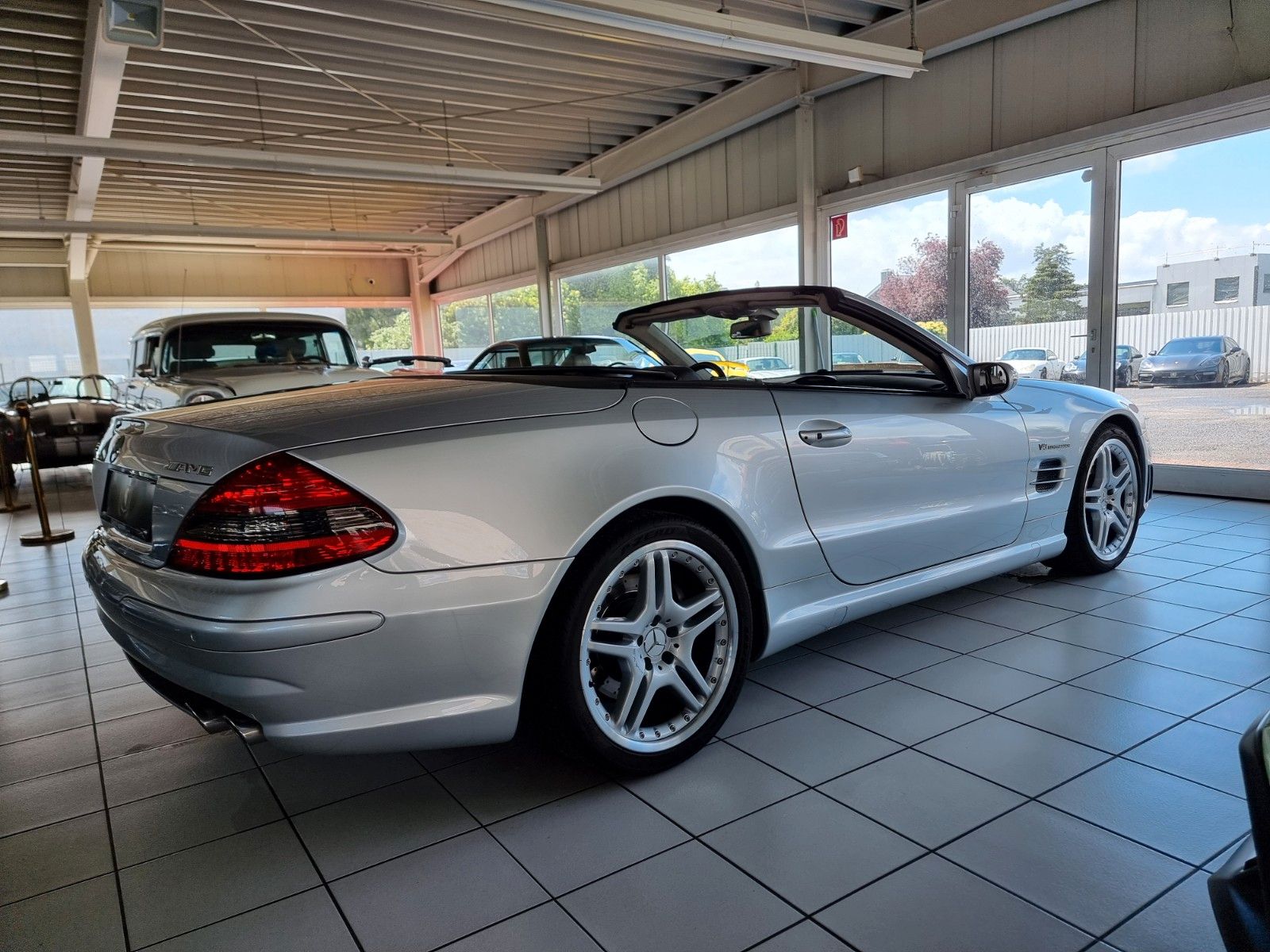 Fahrzeugabbildung Mercedes-Benz SL 55 AMG/Dt./Rarität mit F1 Performance Package