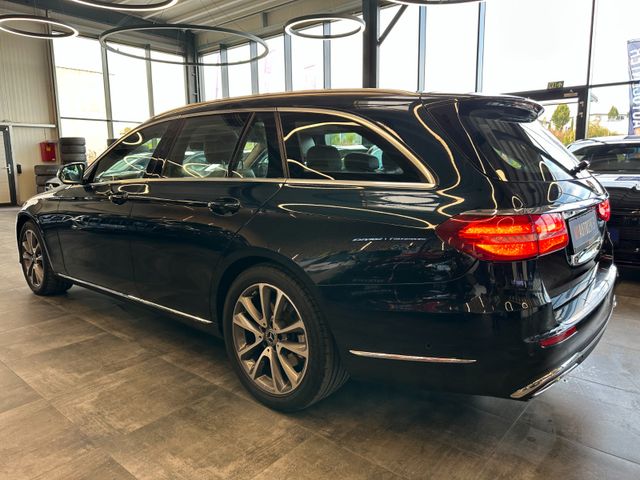 Mercedes-Benz E 350 *BURMESTER*KEYLES*PANO*AHK*ACC*StandHZ*