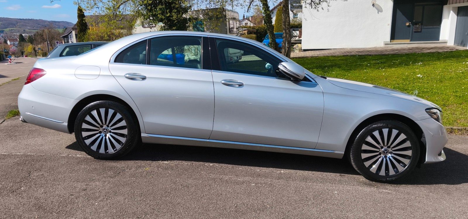 MERCEDES-BENZ E 200 EXCLUSIVE Autom. EXCLUSIVE