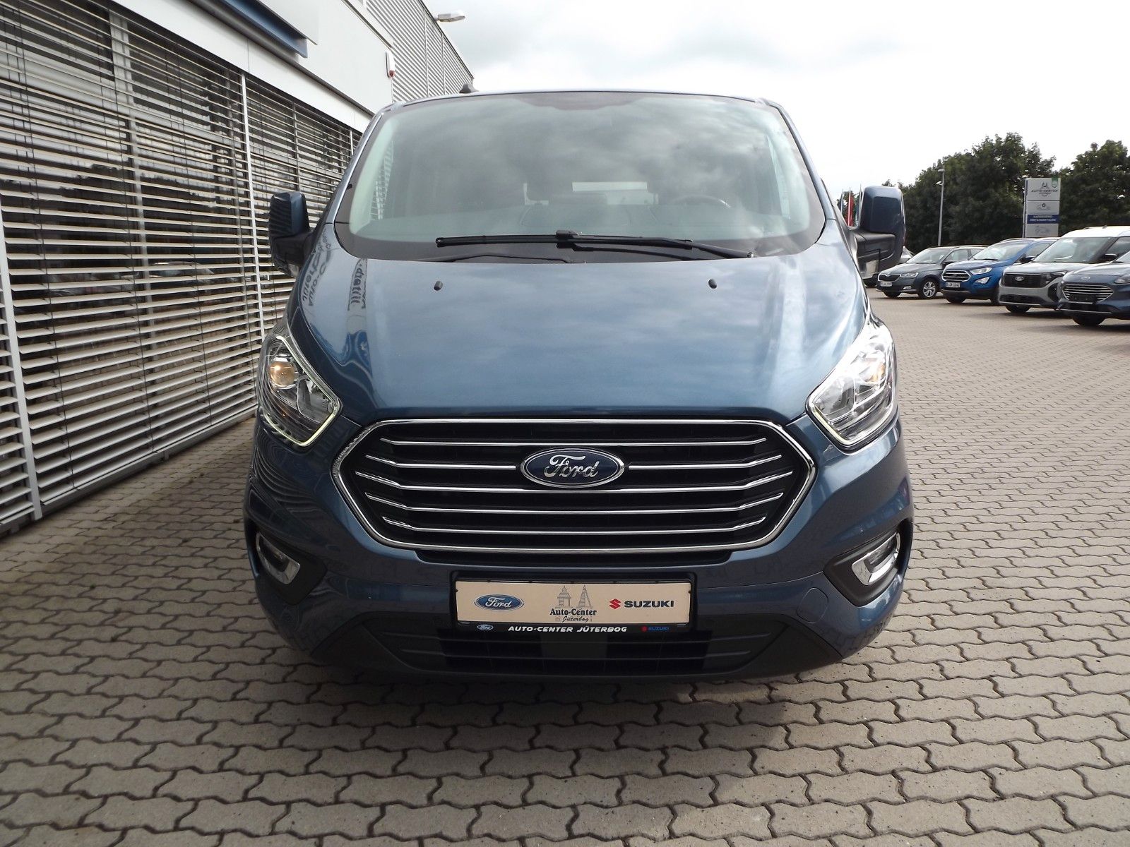 Ford Tourneo Custom*L2*Klima*SHZ*AHK*Trend*9 Sitzer* imagem 3