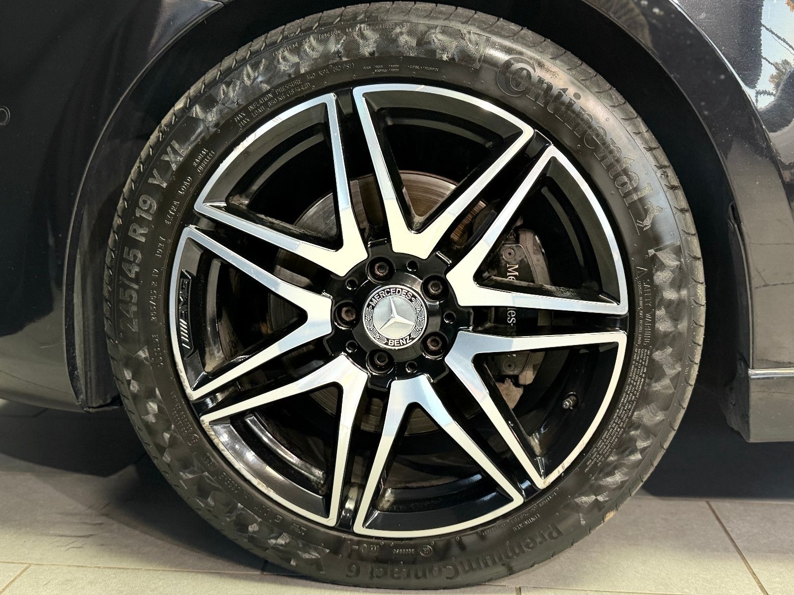 Fahrzeugabbildung Mercedes-Benz V 250d AVANTGARDE AMG EDITION lang|360°|AHK|LEDE