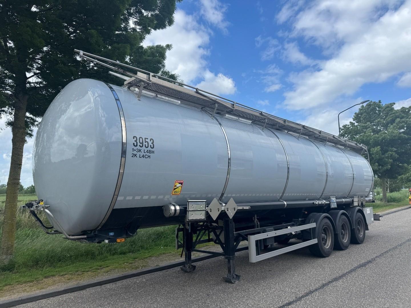 Schrader Tank Jumbo 47m3 / ADR / 3 Kammer / BPW Disc brak