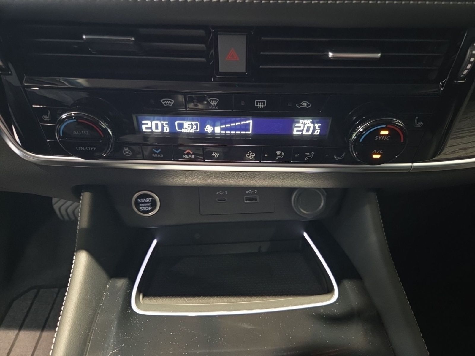 Fahrzeugabbildung Nissan X-Trail Tekna+ MHEV 163 PS Autom. *NAVI*BOSE*HEA