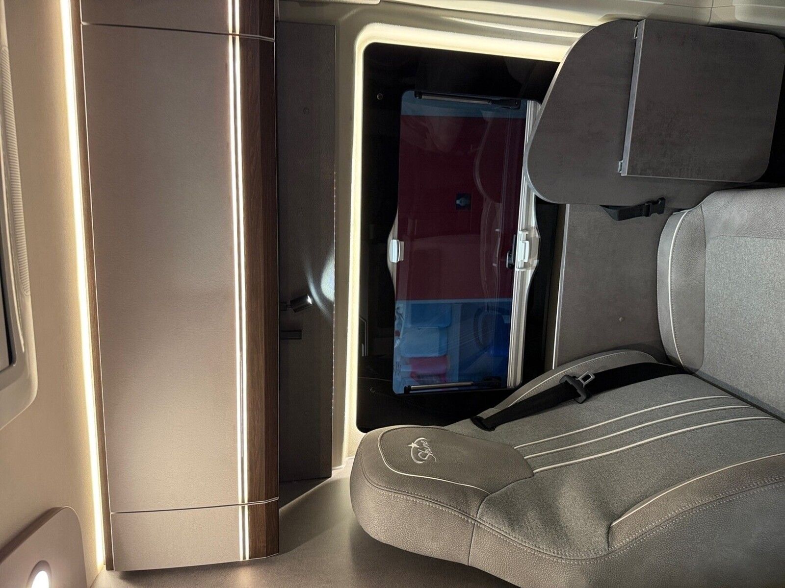 Fahrzeugabbildung Pössl Summit Shine 600 LR Citroen Markise,Solar,Autom.