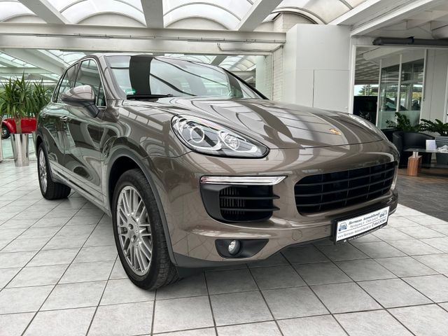 Porsche Cayenne S Neuwertig