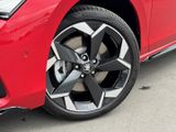 Skoda Superb IV 2.0 TSI DSG 4x4 Sportline AHK Standhzg - Skoda Superb mit Benzin-Antrieb: Limousine