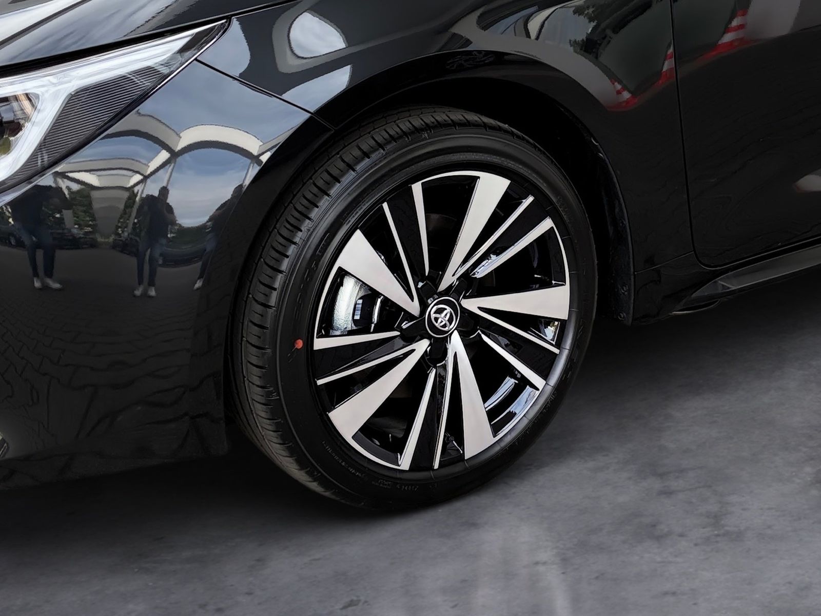 Fahrzeugabbildung Toyota Corolla TS Teamplayer 2.0-l-Hybrid KAMERA LED AC