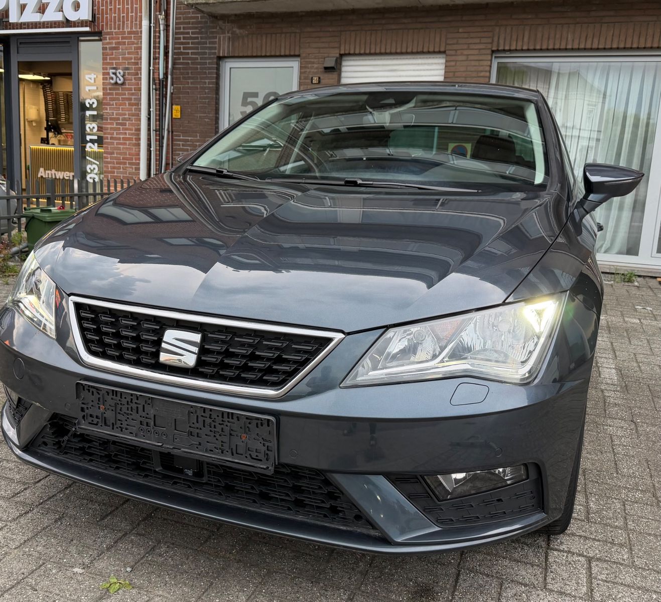 SEAT Leon 1.5 TGI FR Black Matt Edition DSG FR Bl...