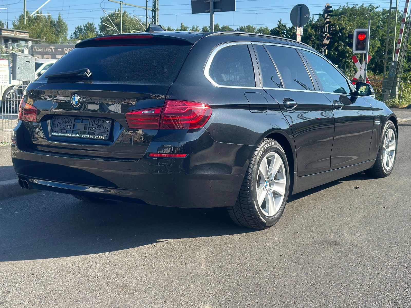 Fahrzeugabbildung BMW 520 d TOURING*HEAD-UP+LEDER-BRAUN*