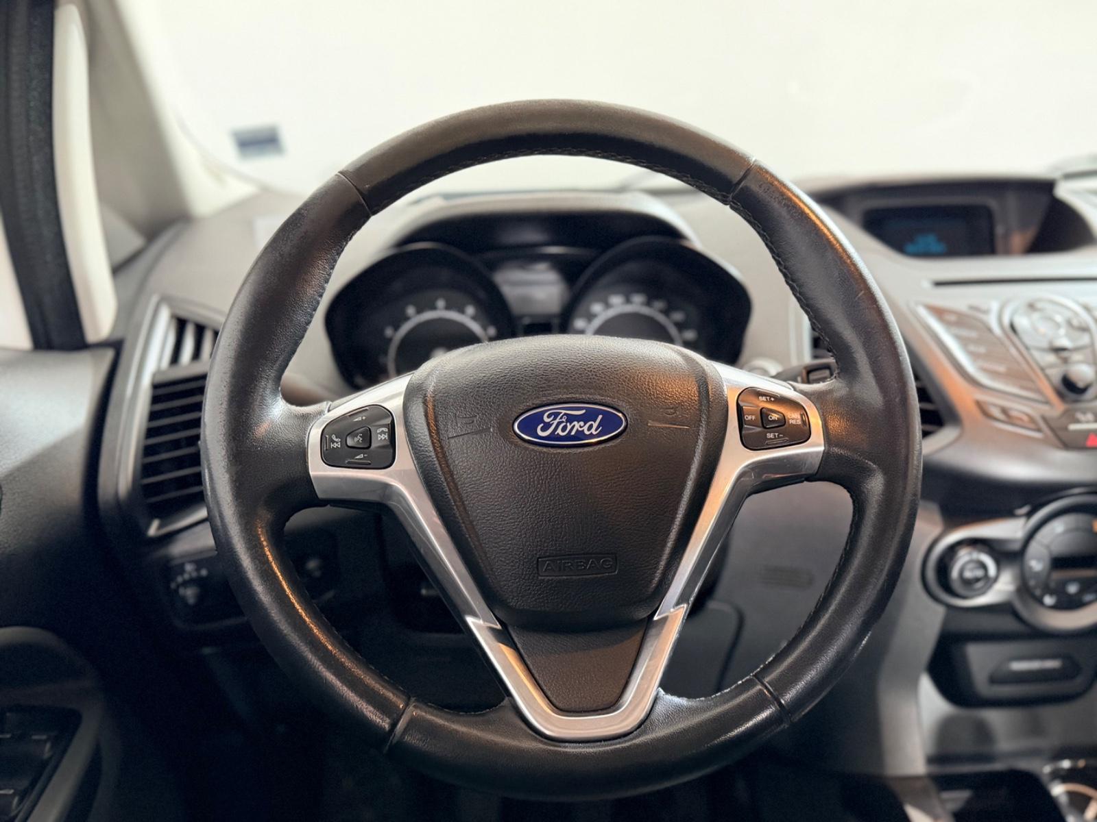 Ford EcoSport 2015 — photo 19