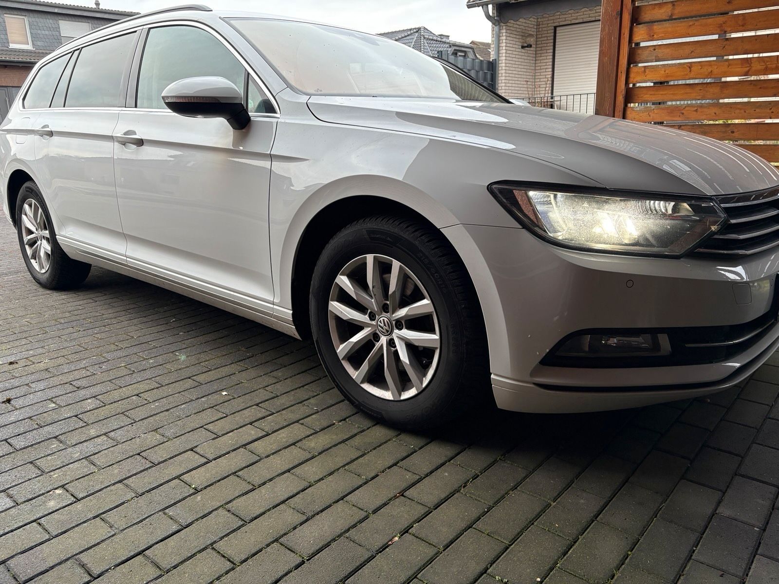 VW Passat Variant