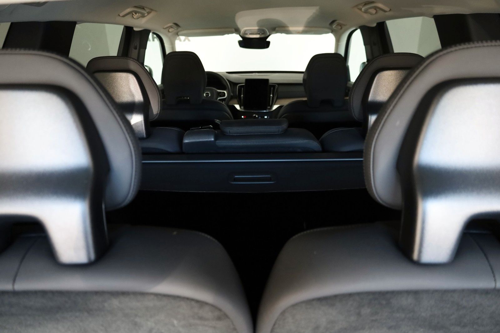 Fahrzeugabbildung Volvo XC90 Plus Bright AWD,7Sitze4xSH,360Kam.,HUD,,AHK