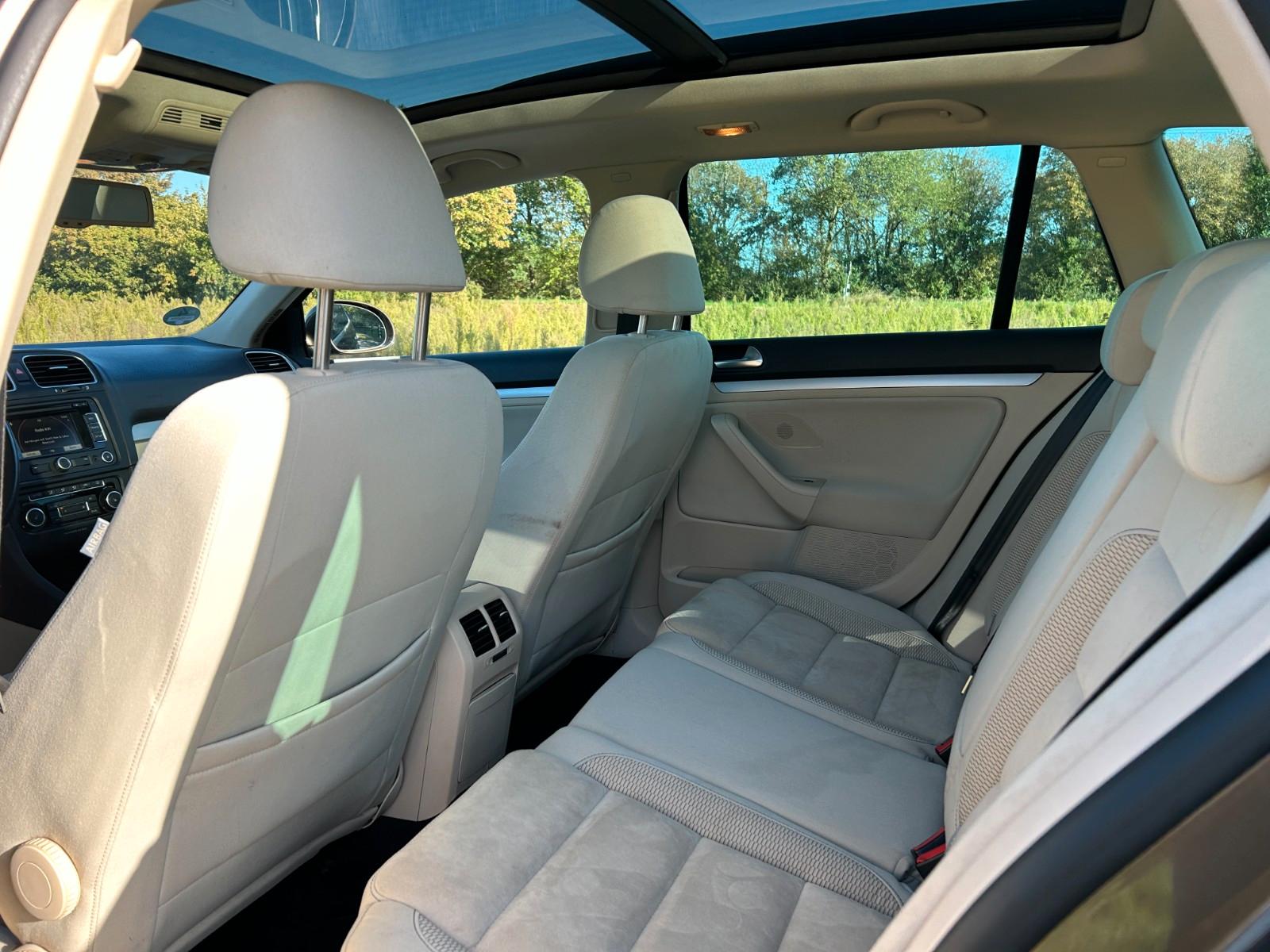 Volkswagen Golf 2011 — photo 16