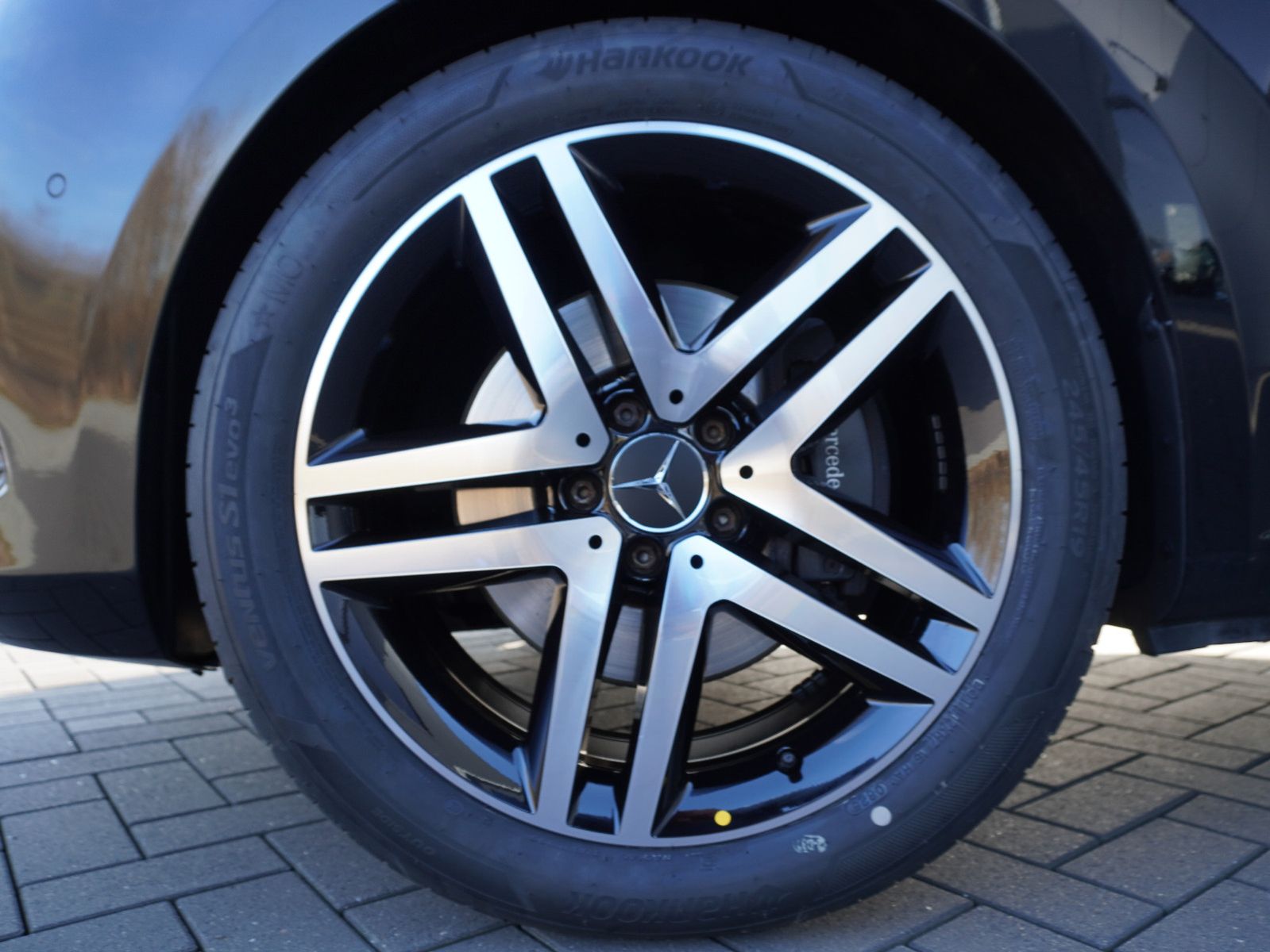 Fahrzeugabbildung Mercedes-Benz V 250 d EXCLUSIVE EDITION